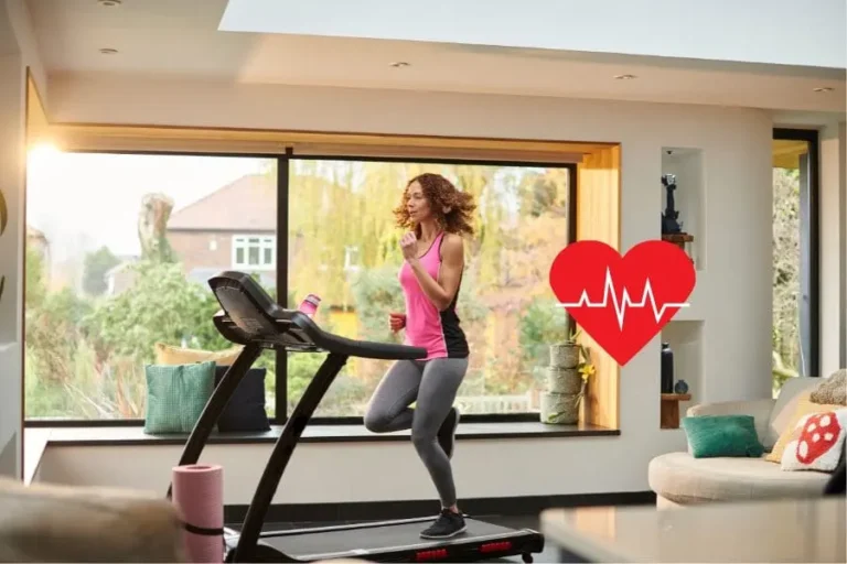 cardio-a-la-maison-avec-un-coach-sportif